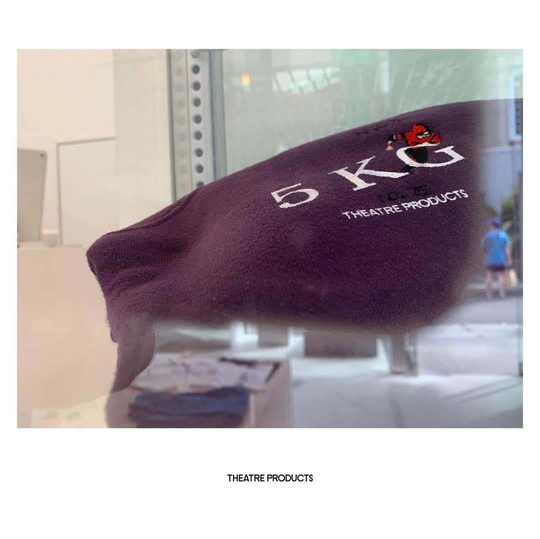 シアタープロダクツのインスタグラム：「#theatreproducts #シアタープロダクツ  #表参道本店 #omotesando #used #sweatshirt」