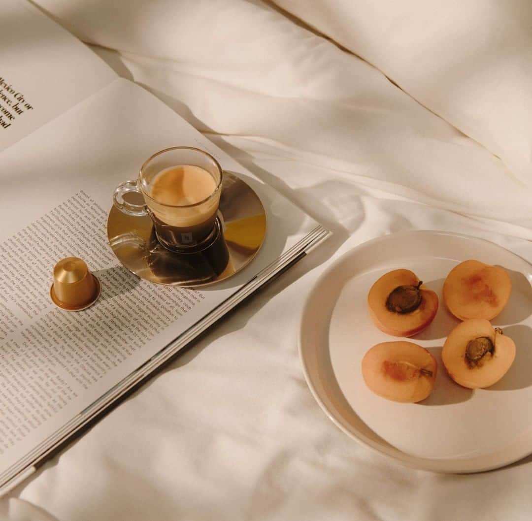 Nespressoさんのインスタグラム写真 - (NespressoInstagram)「Dappled morning light, freshly picked apricots, and that first sip of Nespresso coffee in the morning -- the bounties of summer.  📷: @studiocnp  #NespressoMoments #ElevateYourSummer #SummerAtHome #CoffeeLover #WhatElse #SummerWithNespresso」6月30日 16時00分 - nespresso