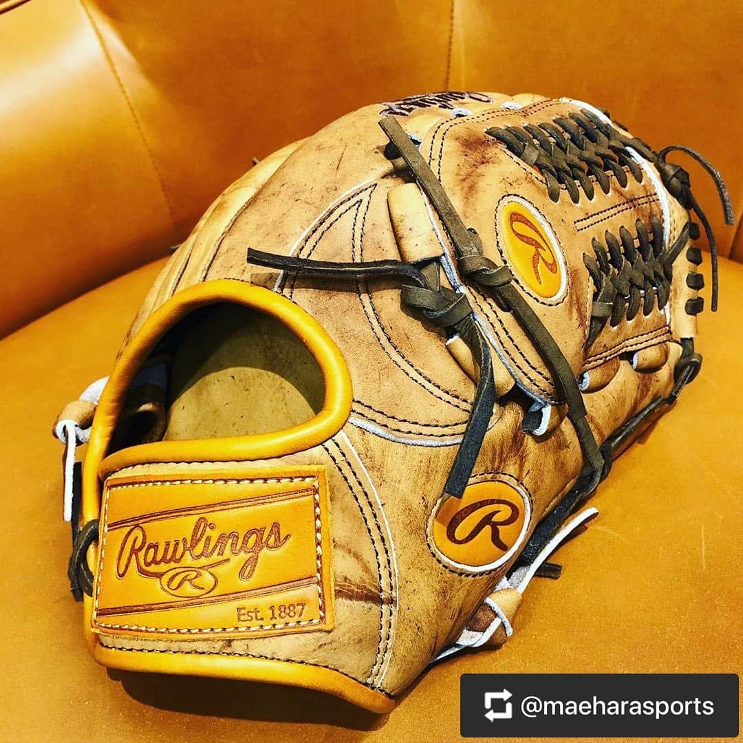 Rawlings Japanさんのインスタグラム写真 - (Rawlings JapanInstagram)「#Repost @maeharasports with @get_repost ・・・ ・ RGGC  Program #1 【Heritage】 ローリングスゴールドグラブクラブ　限定軟式グラブ オールラウンド用/右投げがお客様のもとへ旅立ちました😄 RGGCショップ限定モデルも残り4つとなりました。 革製のロゴマークも 親指・小指の切り抜き オーバルRラベルも特別仕様で なんとオーダーグラブでも 対応できない超貴重品です🤩 各品番全国50個限定のレアモデルです‼️ よろしくご検討下さいませ🙇‍♂️  #マエハラスポーツ #マエスポ #ローリングス #rawlings #rggc #軟式グラブ #限定モデル #野球専門店 #野球好きな人と繋がりたい @rawlings_japan_llc」6月30日 16時14分 - rawlings_japan_llc