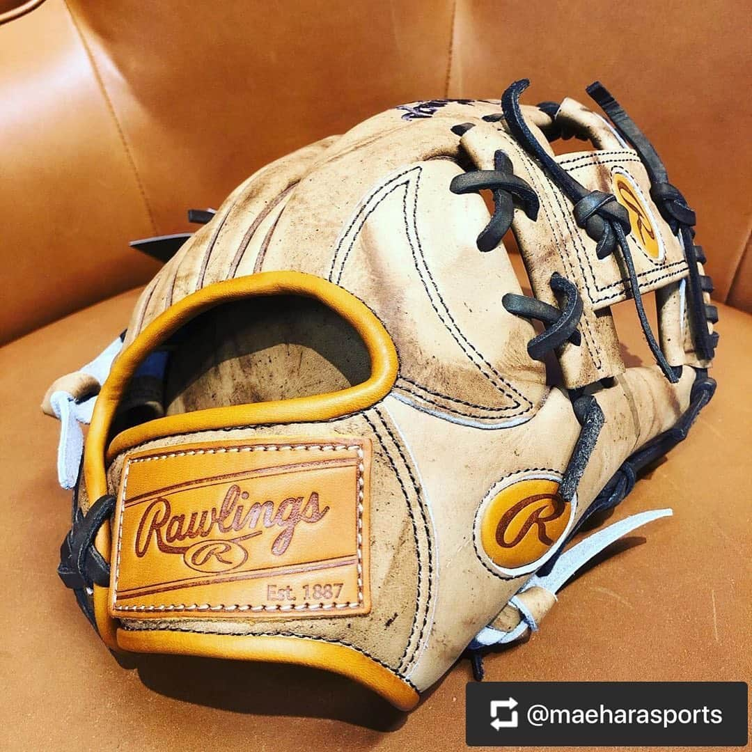 Rawlings Japanさんのインスタグラム写真 - (Rawlings JapanInstagram)「#Repost @maeharasports with @get_repost ・・・ ・ RGGC  Program #1 【Heritage】 ローリングスゴールドグラブクラブ　限定軟式グラブ オールラウンド用/右投げがお客様のもとへ旅立ちました😄 RGGCショップ限定モデルも残り4つとなりました。 革製のロゴマークも 親指・小指の切り抜き オーバルRラベルも特別仕様で なんとオーダーグラブでも 対応できない超貴重品です🤩 各品番全国50個限定のレアモデルです‼️ よろしくご検討下さいませ🙇‍♂️  #マエハラスポーツ #マエスポ #ローリングス #rawlings #rggc #軟式グラブ #限定モデル #野球専門店 #野球好きな人と繋がりたい @rawlings_japan_llc」6月30日 16時14分 - rawlings_japan_llc