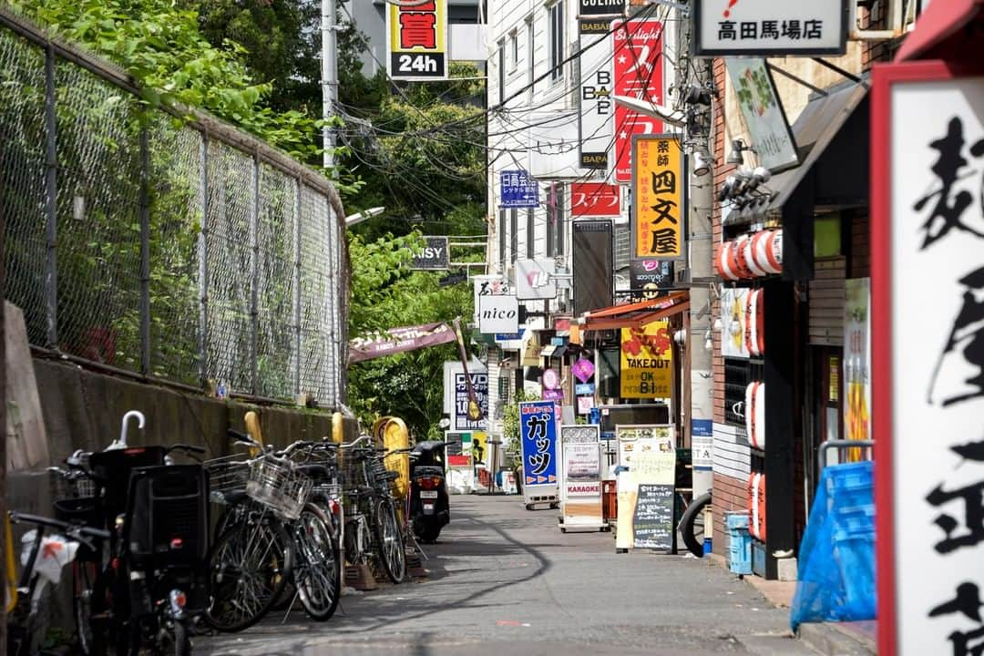 東京都庁広報課さんのインスタグラム写真 - (東京都庁広報課Instagram)「「高田馬場 Takadanobaba(2020.6.12撮影)」最寄り駅：高田馬場駅 　#路地 #学生街 #駅前 #早稲田　#西武線　#新宿区　#山手線　　 #tokyotokyo #tokyogram #moodygrams #jp_gallery #ptk_japan #gdayjapan #realtokyo #beautifuldestinations #tokyojapan #instatokyo #loves_nippon #phos_japan #bestjapanpics #cooljapan #japan_of_insta #photo_jpn #illgrammers　 #景色 #東京 #Tokyo #东京 #도쿄 #tokyogood」6月30日 17時01分 - tocho_koho_official