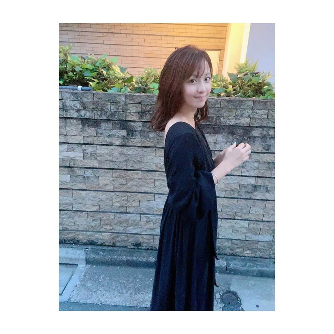 本郷杏奈さんのインスタグラム写真 - (本郷杏奈Instagram)「久々私服☺︎ @etretokyo の バックオープンワンピース❤️  #ootd #fashion #etretokyo」6月30日 17時22分 - annahongou