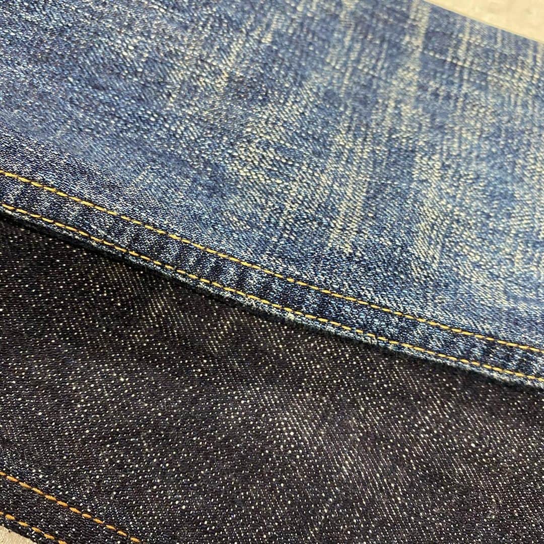 Japanblue Jeansさんのインスタグラム写真 - (Japanblue JeansInstagram)「New item⁣ ⁣ 16.5oz Côte d'Ivoire cotton⁣ selvedge jacket⁣ one-washed & aging washed⁣ ⁣ available next week at online shop⁣ ⁣ #japanbluejeans #japanblue #jeans #japanesedenim #denim #madeinjapan #factory #selvedge #okayama #児島 #denimjacket #🇨🇮」6月30日 17時52分 - japanbluejeans