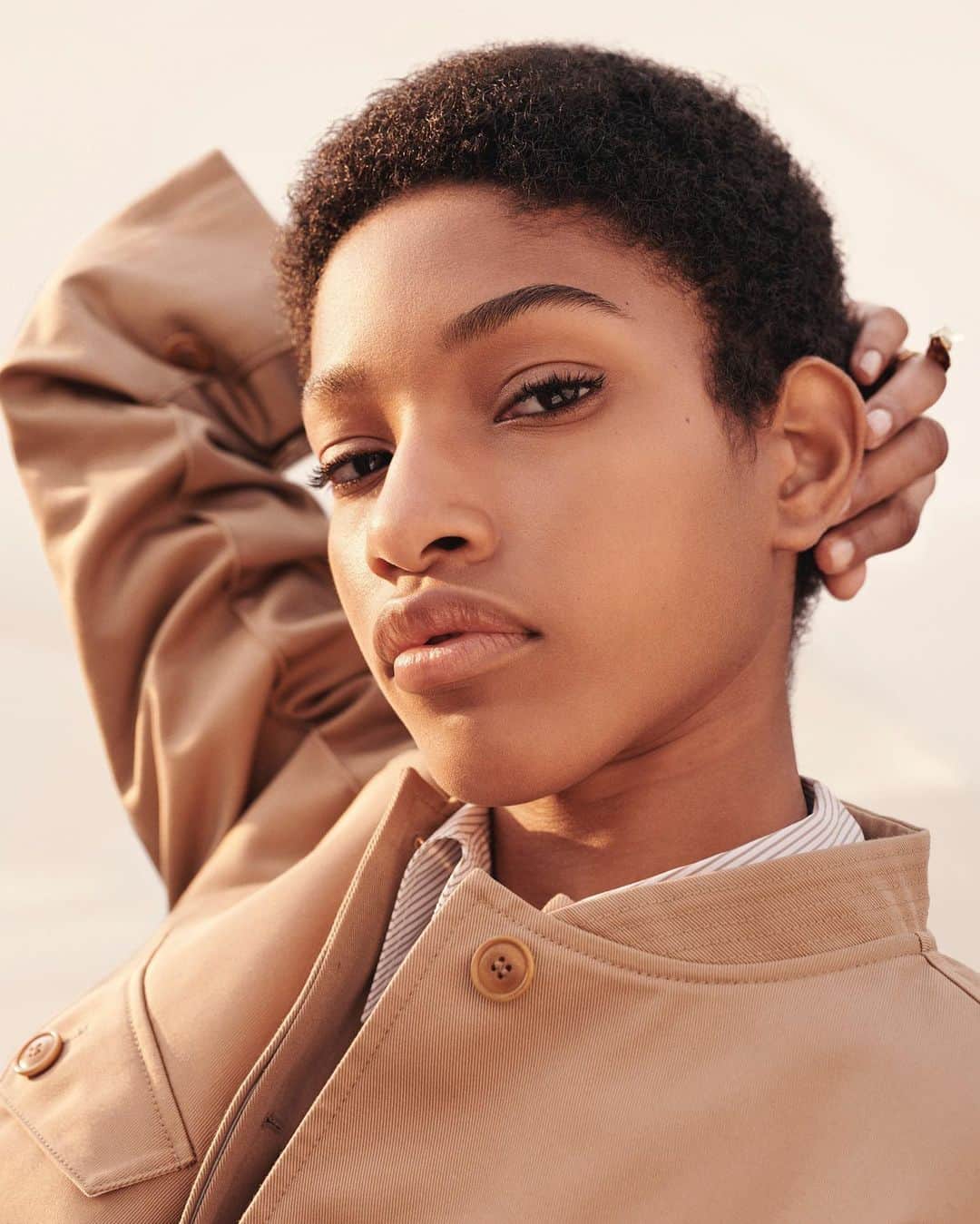 Saks Fifth Avenueのインスタグラム：「Golden hour is every hour with feature-boosting shades from @givenchybeauty #SaksBeauty」