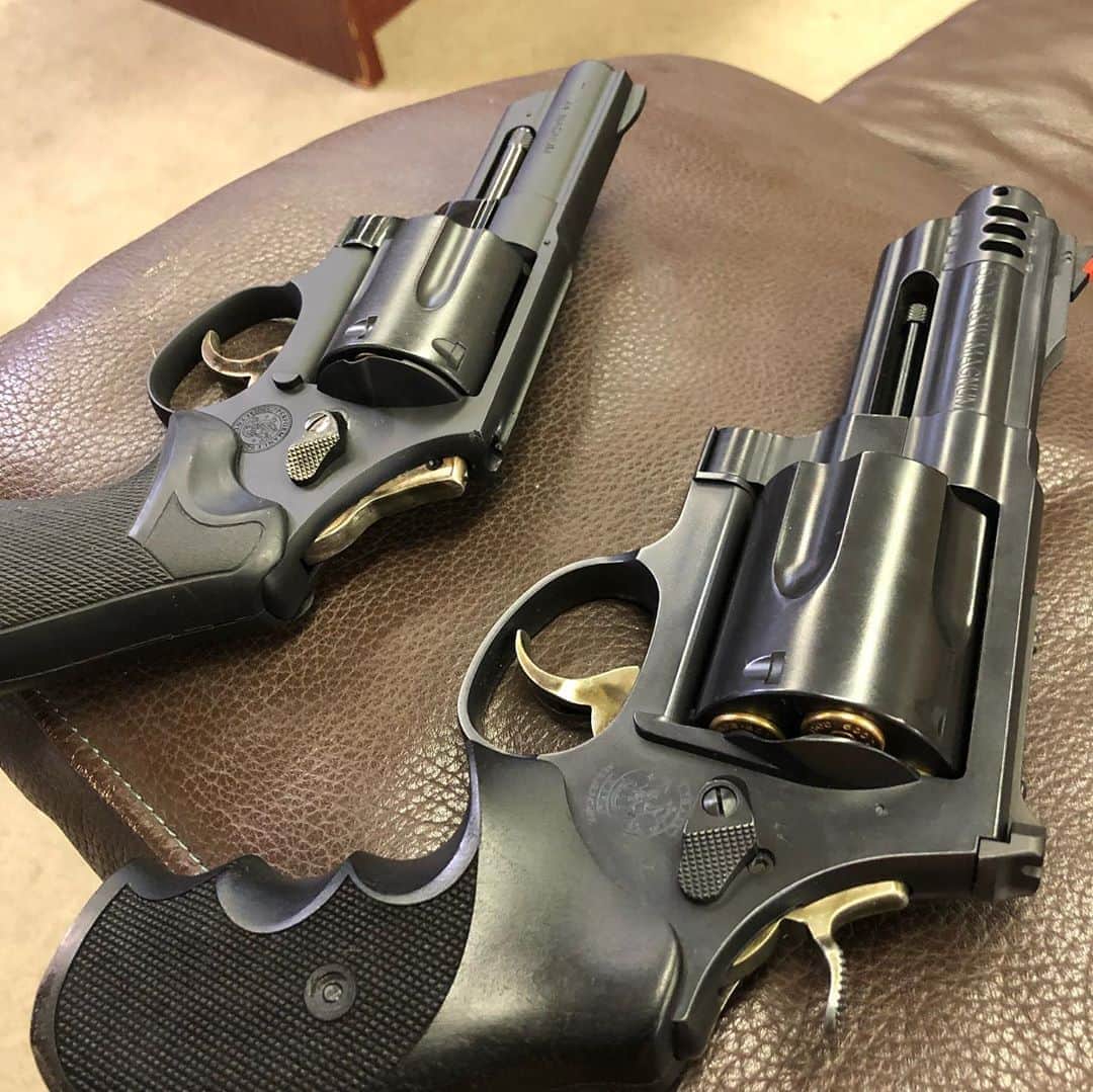 山口祥行のインスタグラム：「蓮司銃🔫悠人銃🔫 #日本統一」