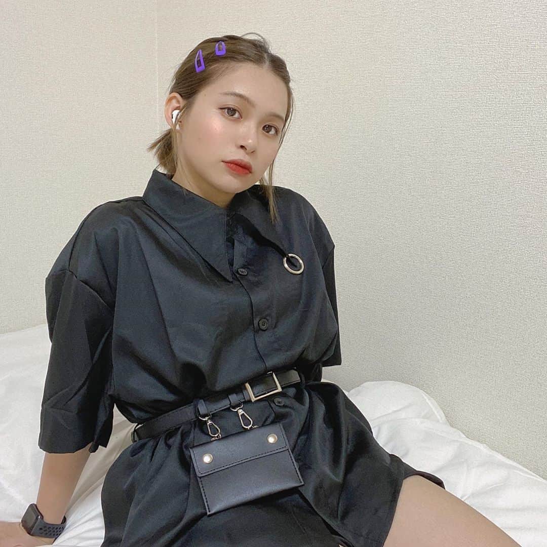 水木あおのインスタグラム：「. 可愛い服やなぁ...♡ . (@arvonmarche_official_ ) 韓国ストリートがめちゃ可愛い。 ベルトと鞄がセットで付いてくる。 . #韓国コーデ #韓国ファッション #韓国 #韓国ストリート #koreanfashion  #code #ootd #fashion #コーデ  #コーディネート #ファッション」