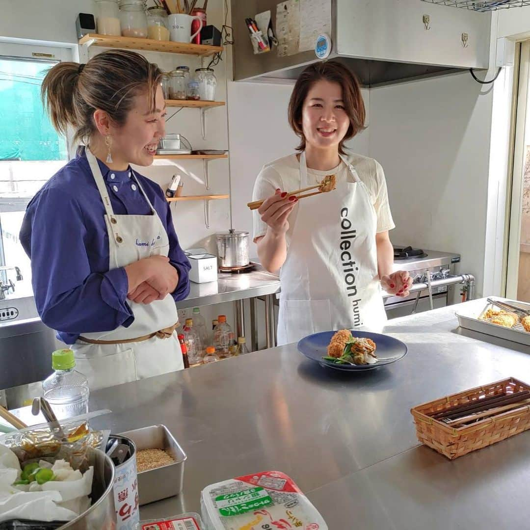 藤井瑞希さんのインスタグラム写真 - (藤井瑞希Instagram)「・ ・ お料理教室楽しかったなぁ☺️ ・ 盛り付け習いたい❤️ ・ ・ #お料理教室 #オフショット #youtube #細川芙美　先生 #サプライス #代官山」6月30日 18時50分 - bdmntnfujiimizuki