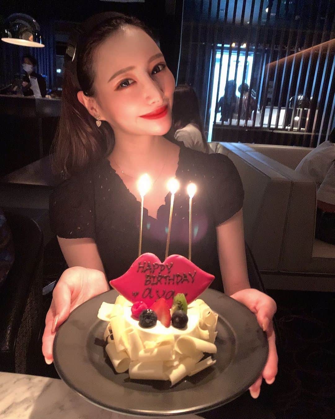 斉藤絢女のインスタグラム：「﻿ 後祝いしてもらった❤﻿ 本当にありがとう🥰💗﻿ ﻿ ﻿ #お誕生日#サプライズ#ありがとう﻿ #🎂#ケーキ#birthday﻿ ﻿」