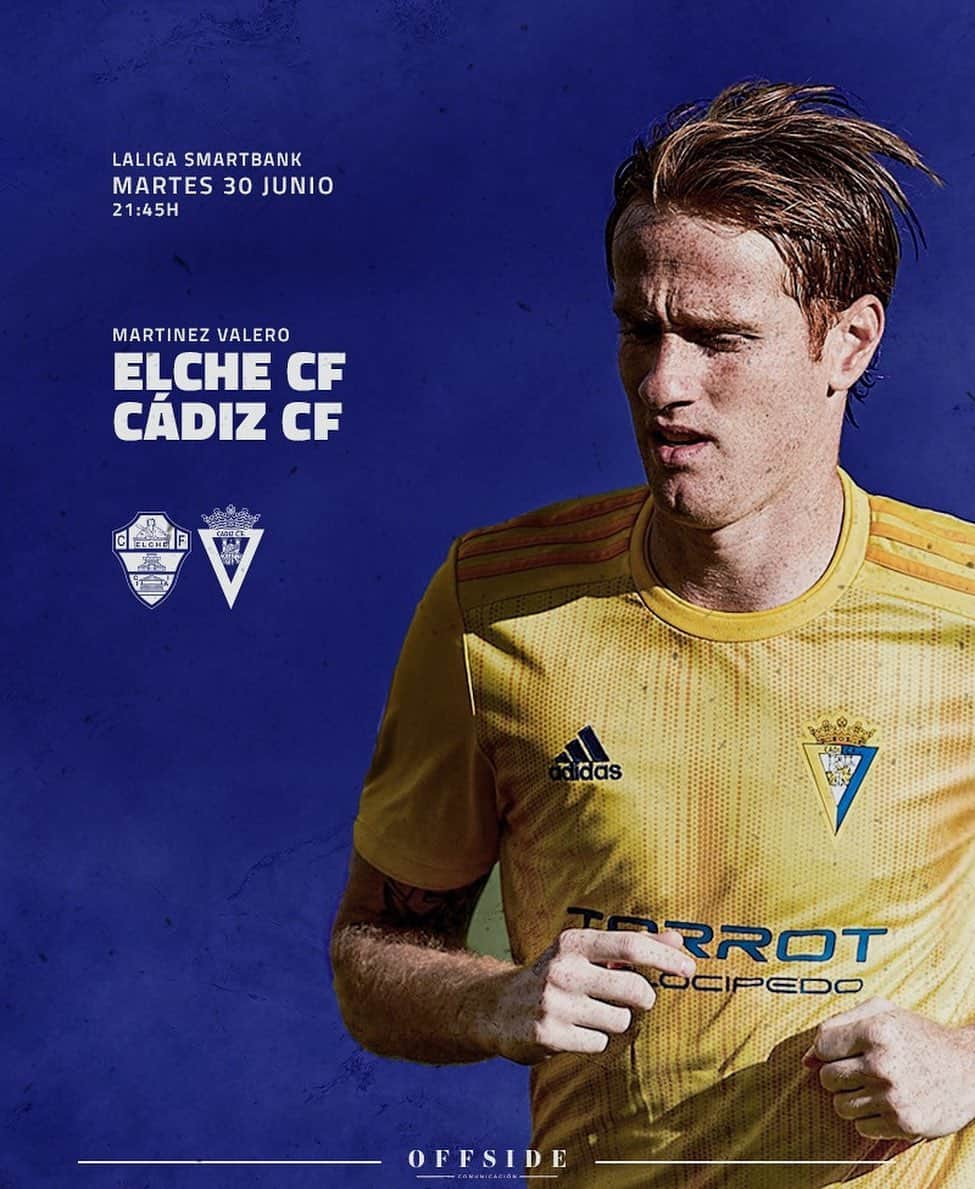 アレハンドロ・フェルナンデス・イグレシアスのインスタグラム：「Por nuestra gente, por nuestra ciudad, vamos Cádiz !! 💛💙   #mehandichoqueelamarillo #AF8」