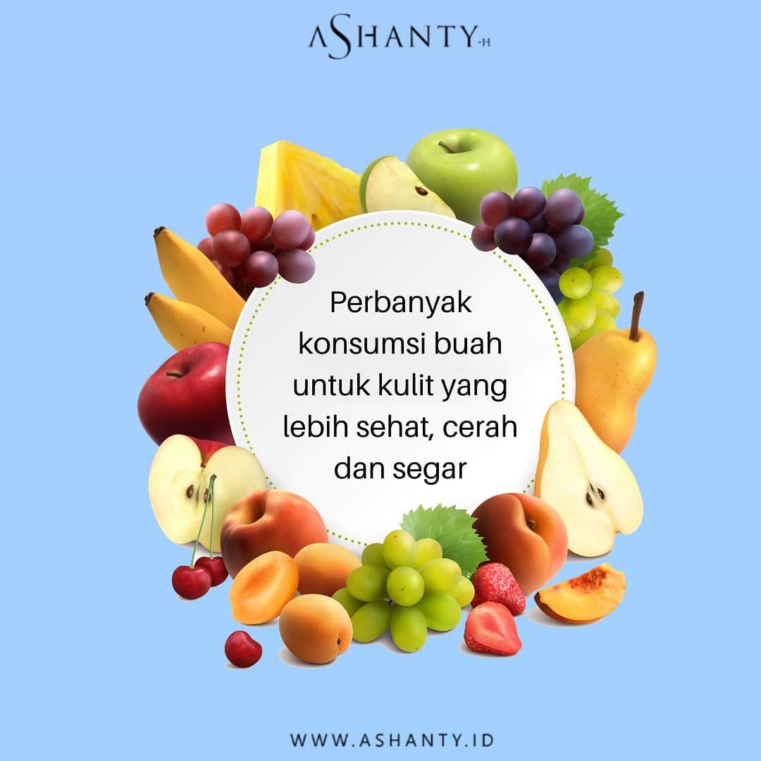 ASHANTY BEAUTY CREAM OFFICIALのインスタグラム：「Tips of the day! Mau kulit selalu terlihat lebih sehat, cerah berseri dan segar ? Selain melakukan perawatan wajah dari luar dengan menggunakan rangkaian cream by @ashantyid ✨ Ladies juga dapat perbanyak konsumsi buah - buahan agar kulit lebih sehat, cerah, berseri dan segar 🌸  _____________________________ Informasi dan pemesanan  Ashanty Beauty Cream Chat Via WA : WA: 081287388885 WA: 081293823950 WA: 087778489900 WA: 085781140354 ⚡️ Fast Respons Click Link On Bio Instagram @ashantyid ❣️ ______________________________ #ashantybeautycream #creamashanty #skincareashanty #skincare #skincareartis #skincarelokal #creamwajah #creamperawatanwajah #obatjerawat #jerawat #kosmetik #krimwajah #creamwajah #whiteningcream #ashantyid #ashanty」