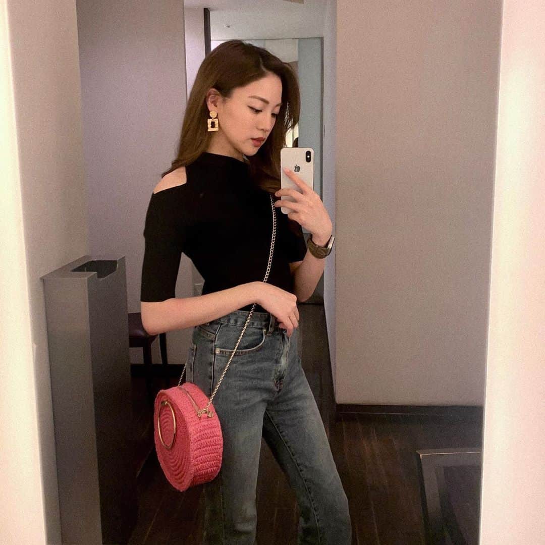 志田友美（ゆうみん）のインスタグラム：「私服🦋 #ootd #fashion #japanesegirl  #hm #un3d #aclent」