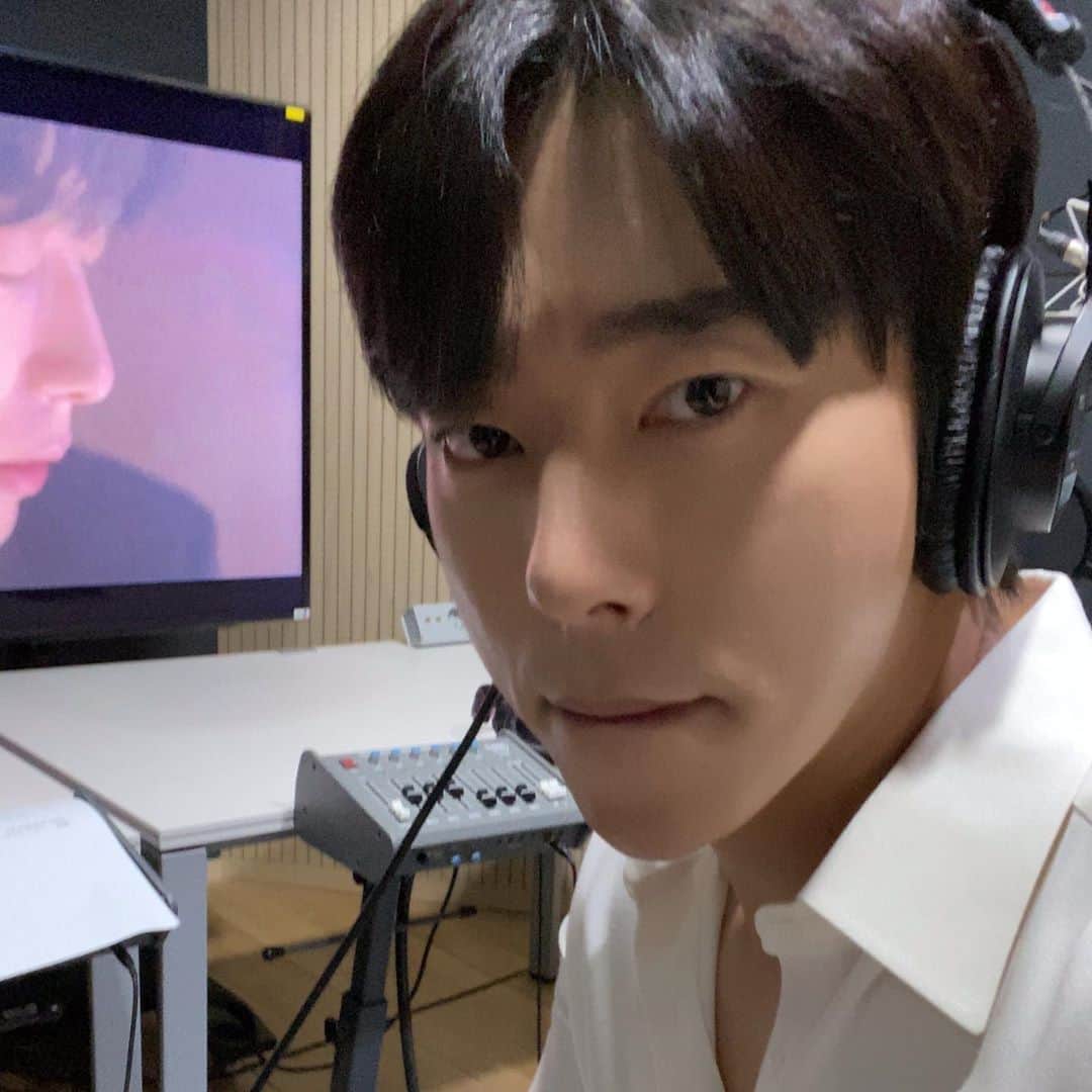 ユン・ヒョンミンのインスタグラム：「후시녹음중.. 6일후면 첫... #그놈이그놈이다 #kbs」