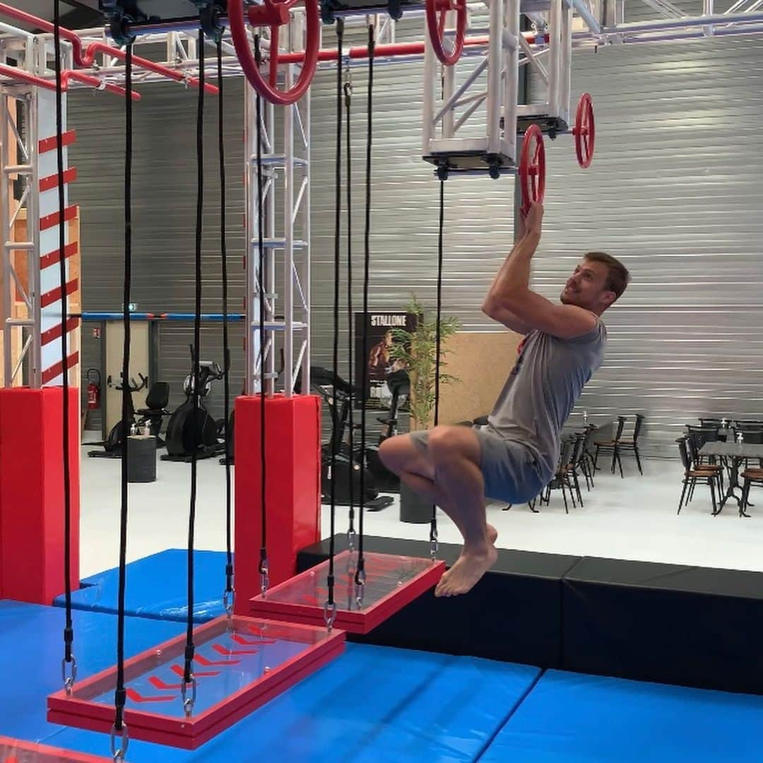 クリストフ・ルメートルさんのインスタグラム写真 - (クリストフ・ルメートルInstagram)「Ce matin, j’ai pu essayé quelques épreuves digne de @ninjawarrior à la salle de la Warrior Race à Saint Pierre d’Albigny. Selon vous, je les ai réussi? 😉  #ninjawarrior #asics」6月30日 20時30分 - christophe_lemaitre_officiel