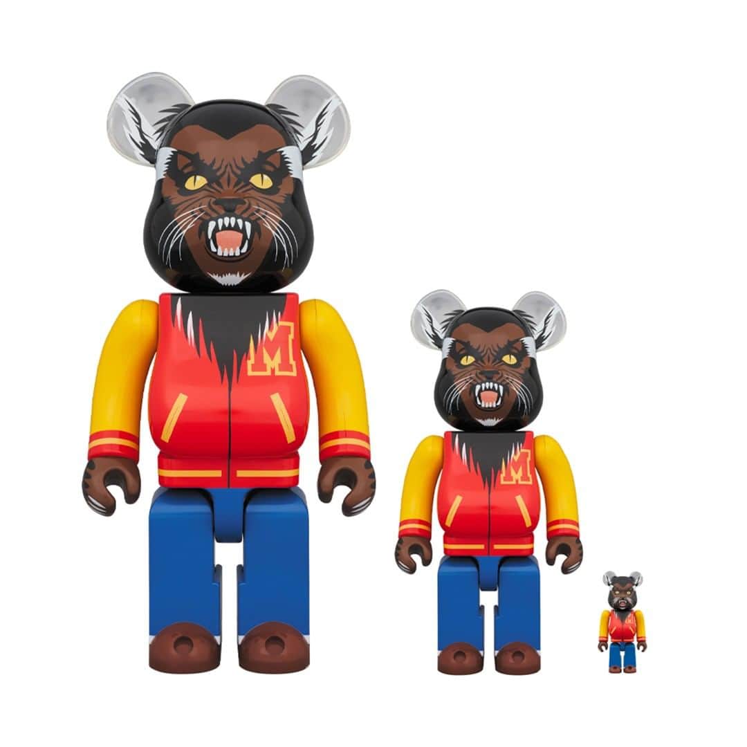 HYPEBEASTさんのインスタグラム写真 - (HYPEBEASTInstagram)「#hypeAF: @medicom_toy is revitalizing Michael Jackson’s classic “Thriller” music video with brand new BE@RBRICKs. It takes note of Jackson’s transformation into a werewolf early on at the movie theater, and comes emblazoned by his varsity outfit, with his jacket and blue jeans included. It’s available now in a 100% and 400% set, as well as the 1000% version at Medicom Toy’s online store, with prices ranging between $110 USD and $445 USD.⁠ Photo: Medicom Toy」6月30日 20時40分 - hypebeast