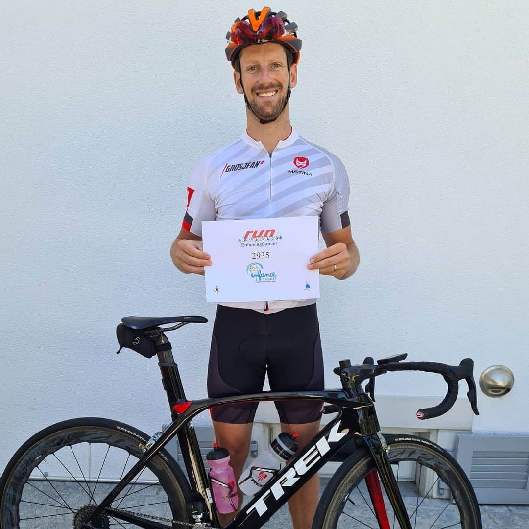 ロマン・グロージャンのインスタグラム：「3km cycling, running, walking, on your scooter... Please join https://run.enfance-et-cancer.org/ and help us fight children cancer   #runforchildren #enfanceetcancer @enfanceetcancer」