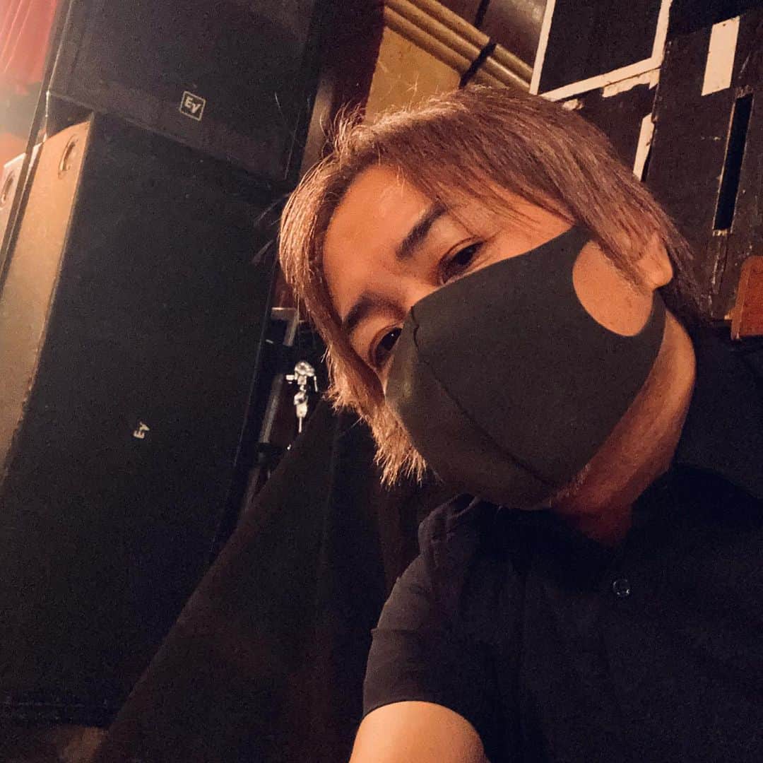 たちばな哲也のインスタグラム：「今日はとあるところで久しぶりに自分のドラムを触ったのだ。 やっぱり爆音で演奏したいっすねぇ(^^;; まずは仕事が出来る事がありがたい！ #sggjp」