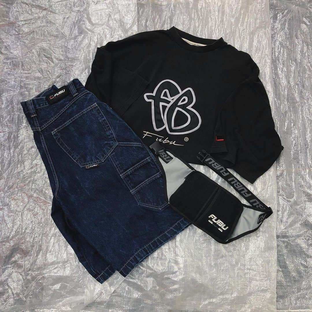 のインスタグラム：「recommend item -FUBU Tshirt -FUBU half pants -FUBU body bag ㅤㅤㅤㅤㅤㅤㅤ ※通販ご希望の方はDMにてお問い合わせください。 ㅤㅤㅤㅤㅤㅤㅤ #tokyo #shimokitazawa #mabataki #fubu #tshirt #halfpants #東京 #下北沢 #古着 #下北沢古着屋 #マバタキ #ブランド古着 #フブ」