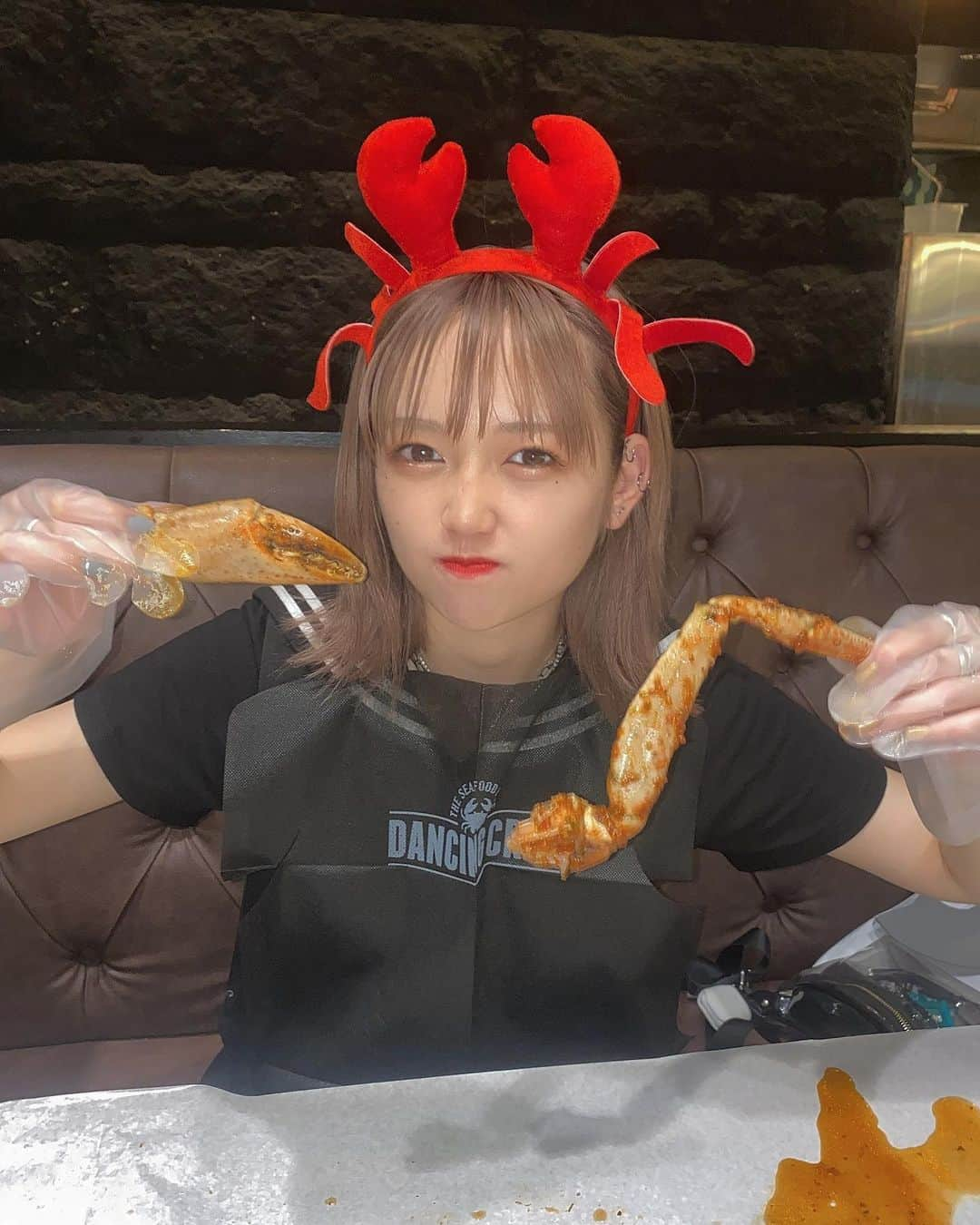 戸田ころね さんのインスタグラム写真 - (戸田ころね Instagram)「dancing crab🦀  #dancingcrab  #🦀 #カニ #海鮮料理  #手掴み食べ  #新宿グルメ」6月30日 21時29分 - toda.corone