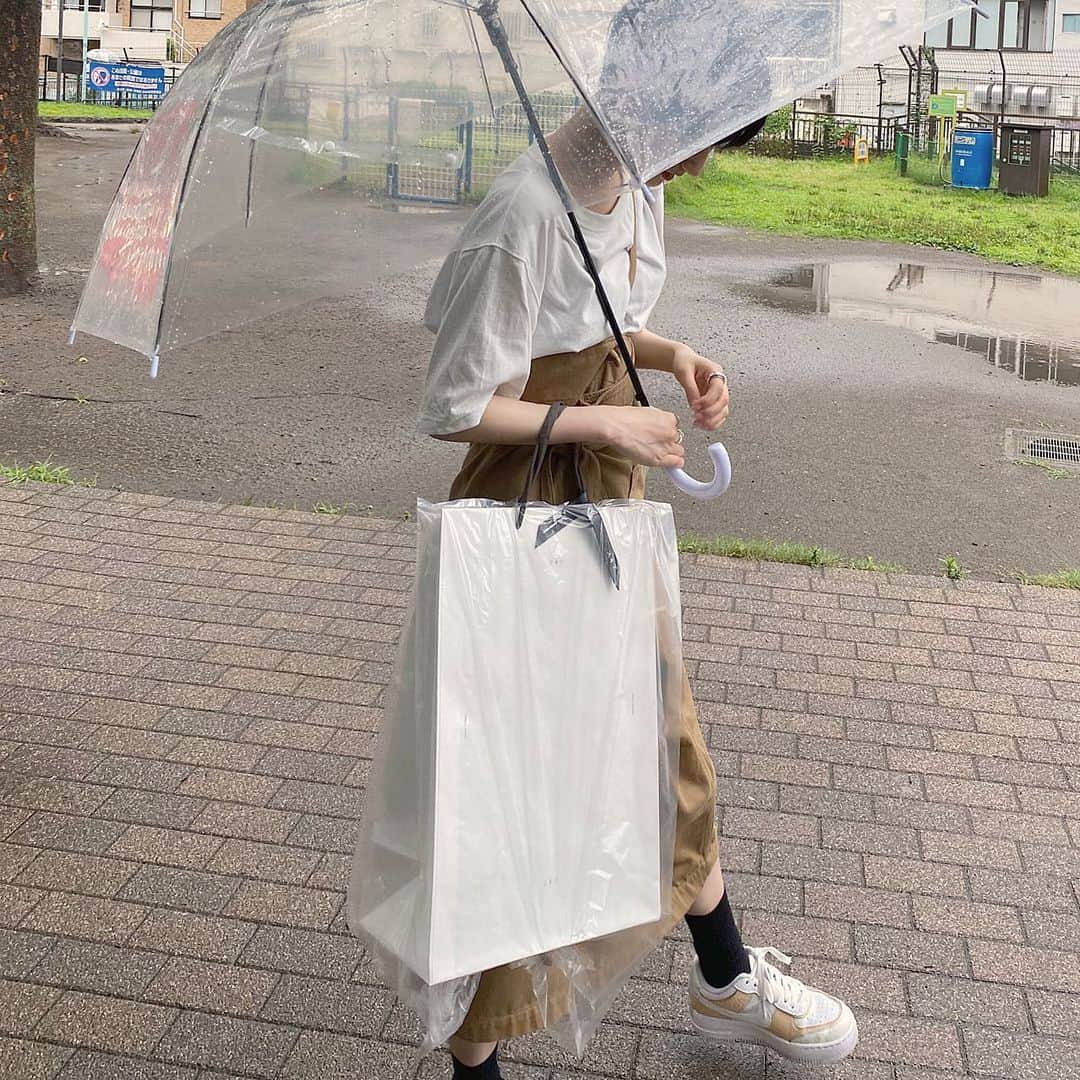 塗木莉緒さんのインスタグラム写真 - (塗木莉緒Instagram)「🏷﻿ ﻿ ﻿ 雨だったけど、﻿ 久しぶりに  スキマ  行ってきた ◯﻿ ﻿ ﻿ ﻿ #henderscheme #sukima #エンダースキーマ #スキマ」6月30日 21時29分 - rio_nrk