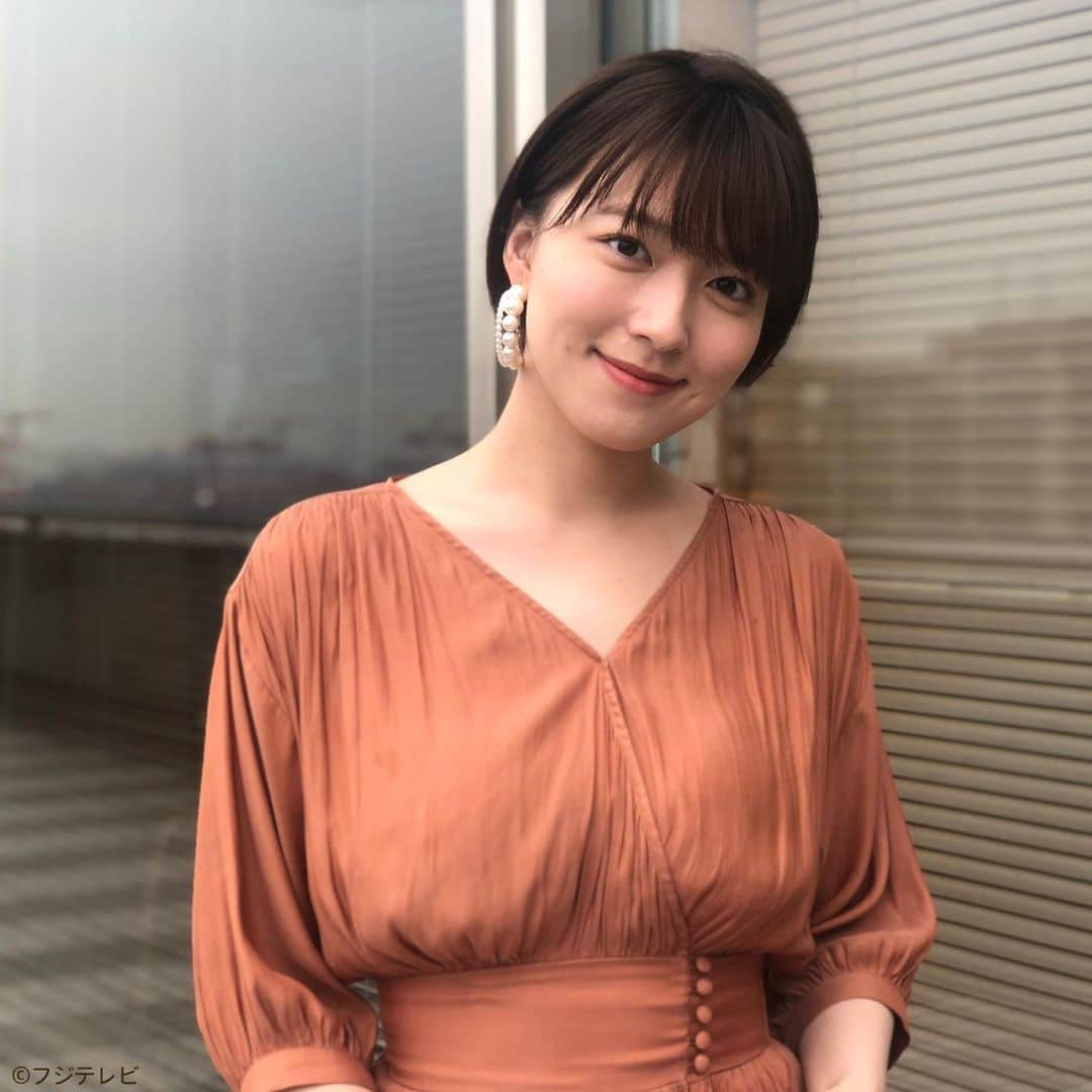 フジテレビ「めざましテレビ」さんのインスタグラム写真 - (フジテレビ「めざましテレビ」Instagram)「6月30日（火） ・ ファッション雑誌CanCamとコラボした お天気コーナー「きょう何着て行く？」 阿部華也子ちゃんの毎日のコーデを紹介♪ ・ 【きょうのコーデ】 ブラウス→#LAGUNAMOON 1万2000円 パンツ→#MilaOwen 8600円 靴→#EVOL 7900円 ピアス→#モーヴバイステラ 4500円 ・ 【コーデのポイント】 ウエストから広がるペプラムブラウス👗 一点投入すれば今っぽい華やかさがGETできます✨✨ ウエストマークのおかげで華奢見えが叶うのも嬉しいポイント👀 パンツやタイトスカートを合わせてスッキリ着るのがオススメです🙆🏻‍♀️ ・ #めざましテレビ #きょう何着て行く？ #阿部華也子 #今日のコーデ#コーデ #CanCam #今日のファッション#ootd #きょう何着て行く？は月〜金朝6時22分ごろ放送！」7月1日 7時03分 - mezamashi.tv