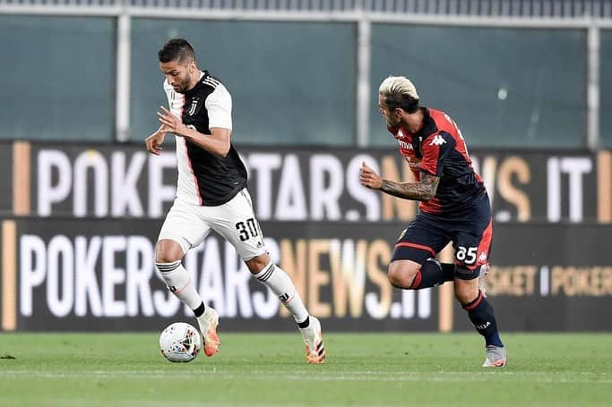 ロドリゴ・ベンタンクールさんのインスタグラム写真 - (ロドリゴ・ベンタンクールInstagram)「Avanti così ragazzi! 🏳🏴 #GenoaJuve #SerieATIM @juventus  A seguir por este camino equipo! 🏳🏴 #GenoaJuve #SerieATIM @juventus」7月1日 7時11分 - rodrigo_bentancur