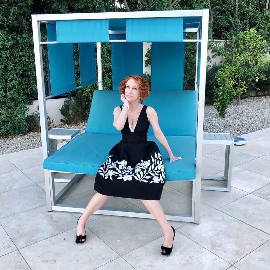 キャシー・グリフィンのインスタグラム：「For when I get un-banned from all tv appearances. 💅🏼  #dresses  #fashionista」
