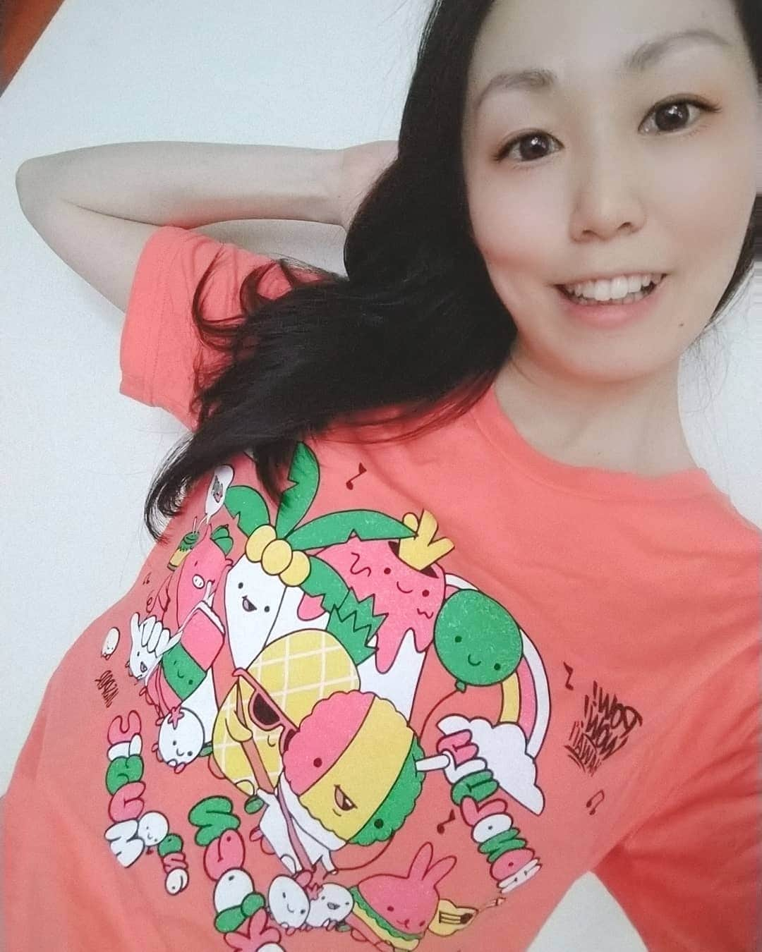 悠木あやねさんのインスタグラム写真 - (悠木あやねInstagram)「持ってるＴシャツが、マラソン大会の参加Ｔシャツとか頂いたものばっかりで、これも昨年のホノルルマラソンで頂いたＴシャツ🤣 88TEESさん、可愛いですよね〜(*´艸｀*)💕  2020年も折り返しスタート✨ 後半戦も楽しくHappyな毎日が送れますように(*˘︶˘*).｡*♡  #goodmorningtokyo #goodmorningworld #haveagoodday #haveaniceday #haveagreatday #88tees #88teeshawaii #hawaii #honolulu #honolulumarathon #gift  #悠木あやね #AyaneYuki #YukiAyane #capsuleagency #カプセルエージェンシー #AV女優 #セクシー女優 #アダルト女優 #女優 #モデル #model #nudemodel #pornstar #asiangirls #asiandoll #asianbeauty #asiansexy #japanesegirl #japanesegirls」7月1日 8時03分 - yukiayane0926