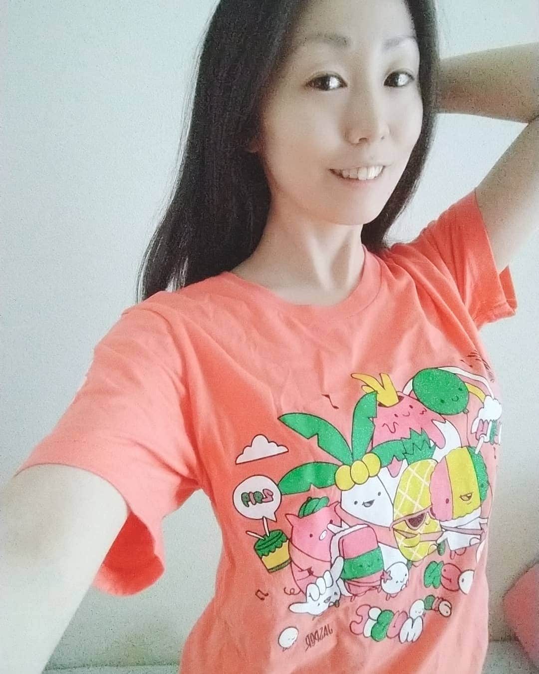 悠木あやねさんのインスタグラム写真 - (悠木あやねInstagram)「持ってるＴシャツが、マラソン大会の参加Ｔシャツとか頂いたものばっかりで、これも昨年のホノルルマラソンで頂いたＴシャツ🤣 88TEESさん、可愛いですよね〜(*´艸｀*)💕  2020年も折り返しスタート✨ 後半戦も楽しくHappyな毎日が送れますように(*˘︶˘*).｡*♡  #goodmorningtokyo #goodmorningworld #haveagoodday #haveaniceday #haveagreatday #88tees #88teeshawaii #hawaii #honolulu #honolulumarathon #gift  #悠木あやね #AyaneYuki #YukiAyane #capsuleagency #カプセルエージェンシー #AV女優 #セクシー女優 #アダルト女優 #女優 #モデル #model #nudemodel #pornstar #asiangirls #asiandoll #asianbeauty #asiansexy #japanesegirl #japanesegirls」7月1日 8時03分 - yukiayane0926