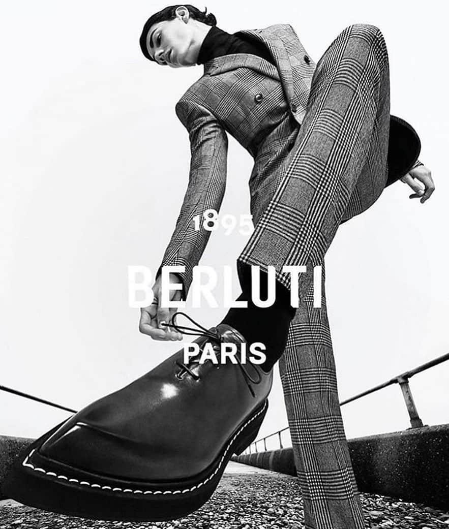 IMG Modelsさんのインスタグラム写真 - (IMG ModelsInstagram)「Kick It! ⚡️ @tobiasdionisi fronts @berluti’s latest campaign. #📷 @julienmartinezleclerc #⭐️ #IMGstars」6月30日 23時59分 - imgmodels