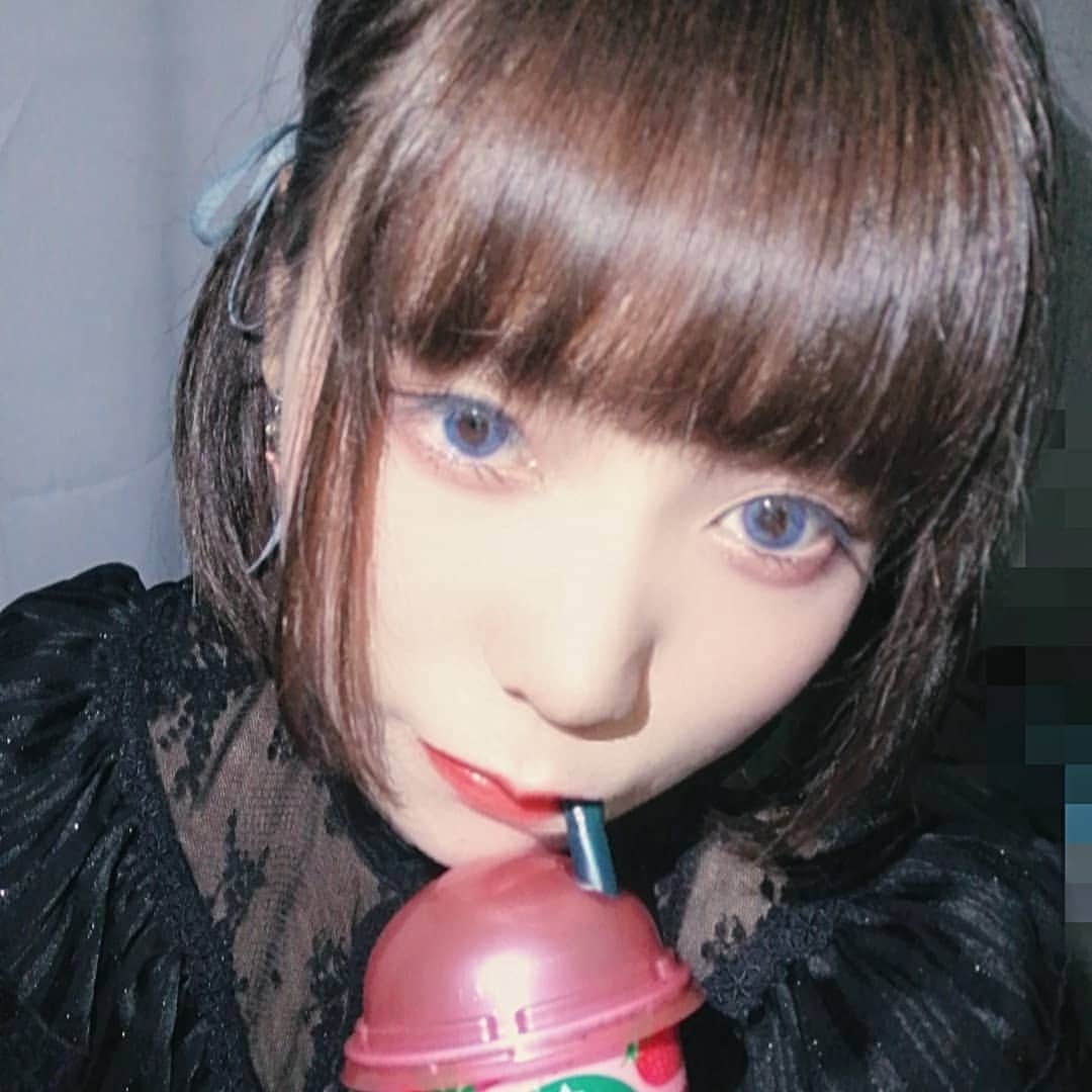 のインスタグラム：「まいめろ〜〜 すとぜろ〜〜 歌舞伎町〜〜  #地雷女 #ツインテール #推ししか勝たん #メンヘラ」