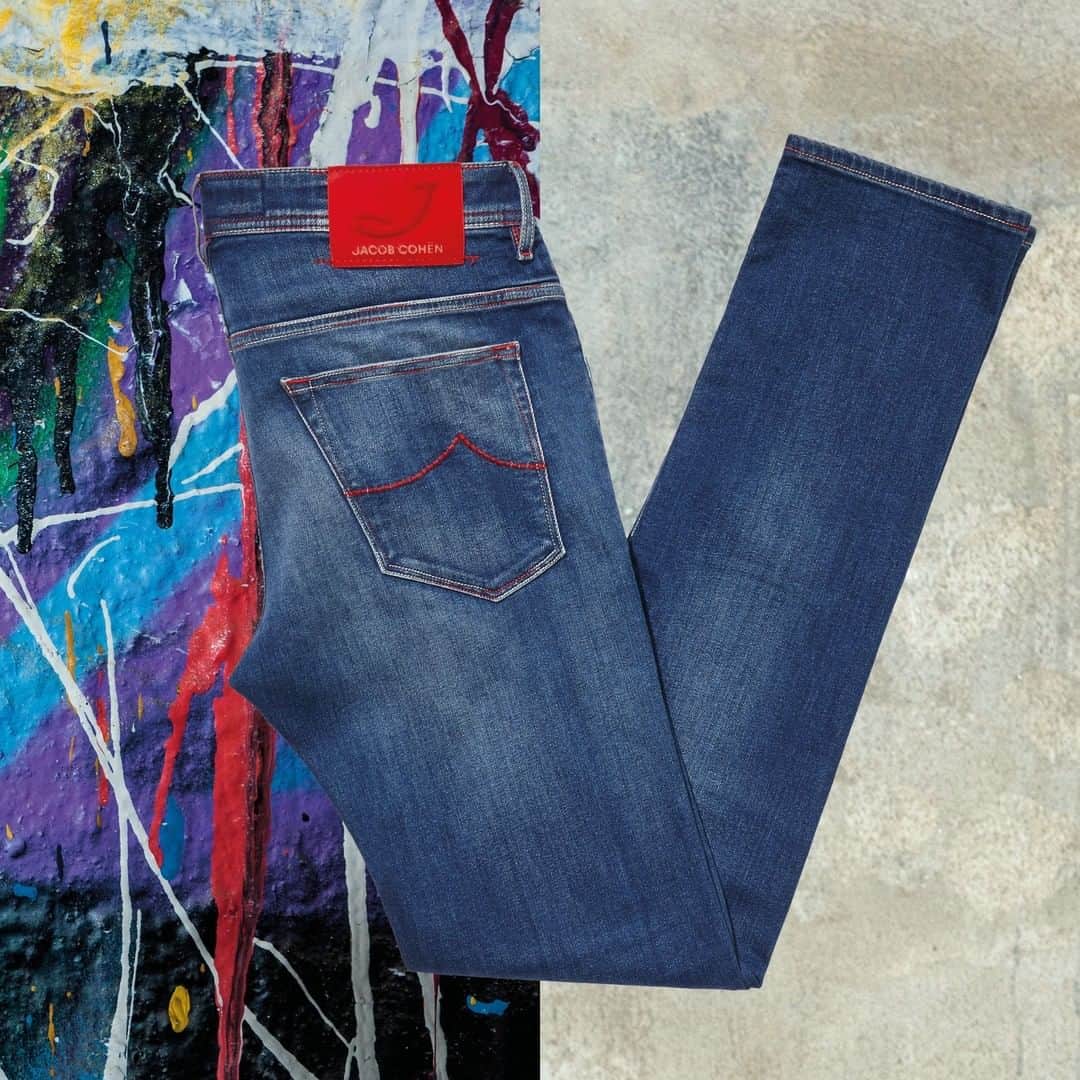 Jacob Cohenのインスタグラム：「When classic denim meets iconic red details…  S/S 20 Man Collection Made in Italy  #JacobCohen #JacobCohenJeans」