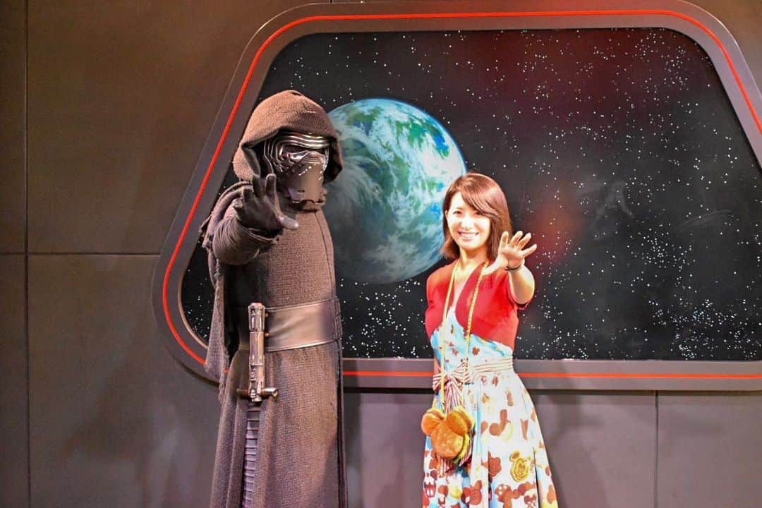 矢部あやのインスタグラム：「201905 WDW 2day カイロレンぴょん ・ #waltdisneyworld #WDW #WDW2019 #disneyshollywoodstudios #DHS #DHS2019 #charactergreeting」