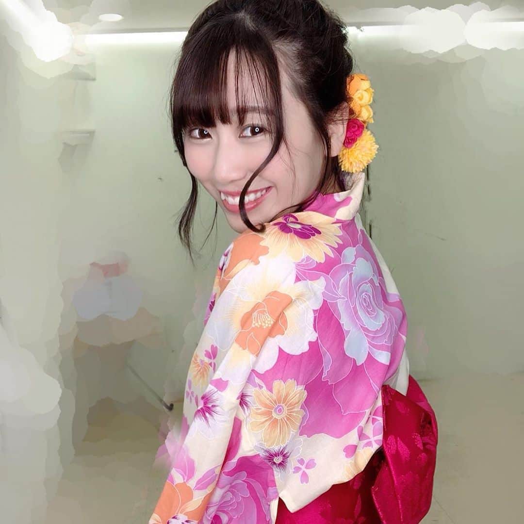 楠木まゆのインスタグラム：「こんにちわ7月🎋 ・ ついに日付変わり本日7/1から 劇場ライブ再開ですっ！ ・ 3/23のライブを最後にずっとお休みだったので3ヶ月以上ライブができない状況でしたが、やっと…やっと……皆様にライブをお届け出来ます😢 ・ まだ安心できる状況ではないので出来る限りのことの中での再開とはなりますが…まずは再開出来ることが心から嬉しい🥺👏 ・ 毎公演40人限定ライブになります！ また注意事項も色々あるので来れる方はブログチェックの方よろしくお願い致します！ ・ 再開についての注意事項など↓ https://ameblo.jp/alicekusanagi/entry-12607048648.html ・ その他もろもろ出演日程などはストーリーを確認お願いします🥺 ・ 毎ライブYouTube生配信もあるので是非来れない方は見てくださいね🥰 ・ 7月もよろしくです💗 ・ #7月 #july #7月1日 #再開 #仮面女子 #これからもよろしくお願いします #浴衣 #浴衣女子 #浴衣ヘア #happy #😊 #❤️ #🎋 #⭐️」