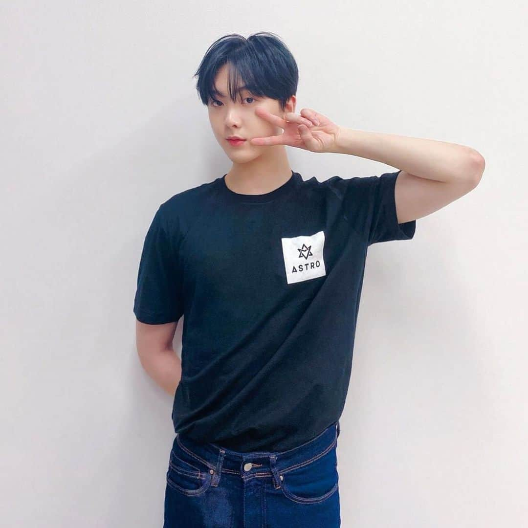 allkpopTHESHOPさんのインスタグラム写真 - (allkpopTHESHOPInstagram)「#ASTRO Square Print Tee! 😍  https://shop.allkpop.com/products/astro-square-print-tee」7月1日 1時28分 - allkpoptheshop