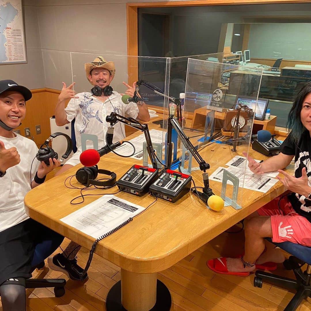 のインスタグラム：「久しぶりの横浜。 久しぶりのラジオ。 楽しかったー(^ ^) トークも楽しかったので興味がある方は是非聴いて下さい！  7/10金曜日 27:00〜27:30 （7/11土曜日朝3時〜3時半） FMヨコハマ 『カジキング』  #カジキング #釣り#fmyokohama #fmヨコハマ #ラジオ #ヨコハマ」