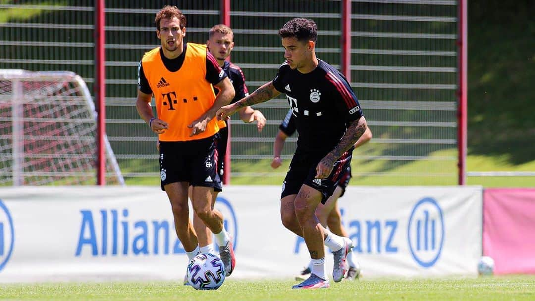 フィリペ・コウチーニョさんのインスタグラム写真 - (フィリペ・コウチーニョInstagram)「⚽️☀️✅  #trainingsession」7月1日 3時30分 - phil.coutinho