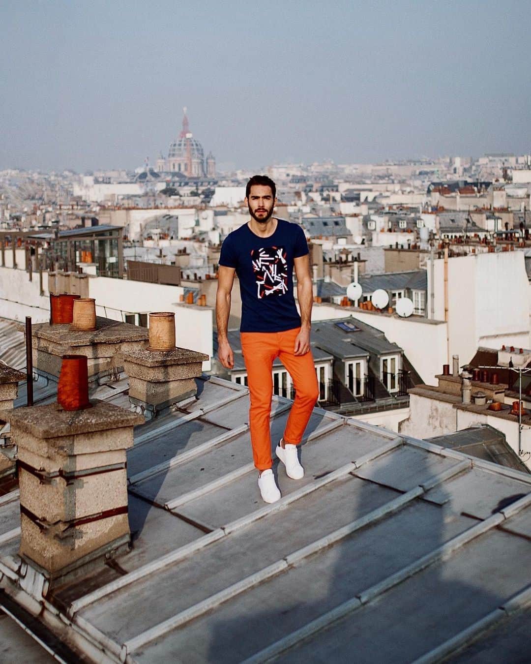 NICOLAS SIMOESのインスタグラム：「Never tired of these views 🔥」