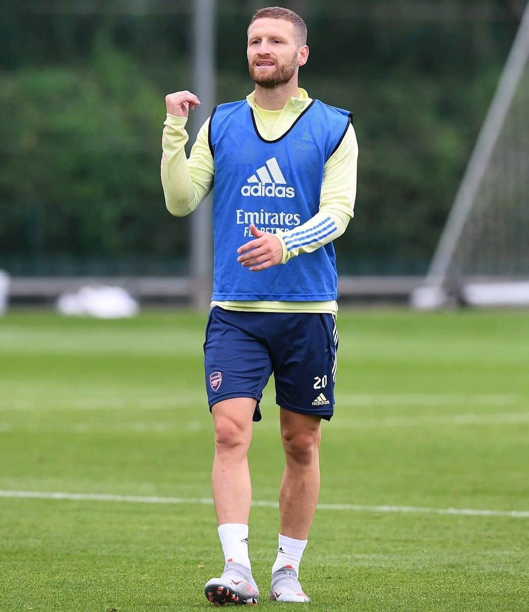 シュコドラン・ムスタフィのインスタグラム：「No break! Tomorrow we go again ⚽️💪🏼 Finally back at The Emirates 🙌🏼 #SM20」