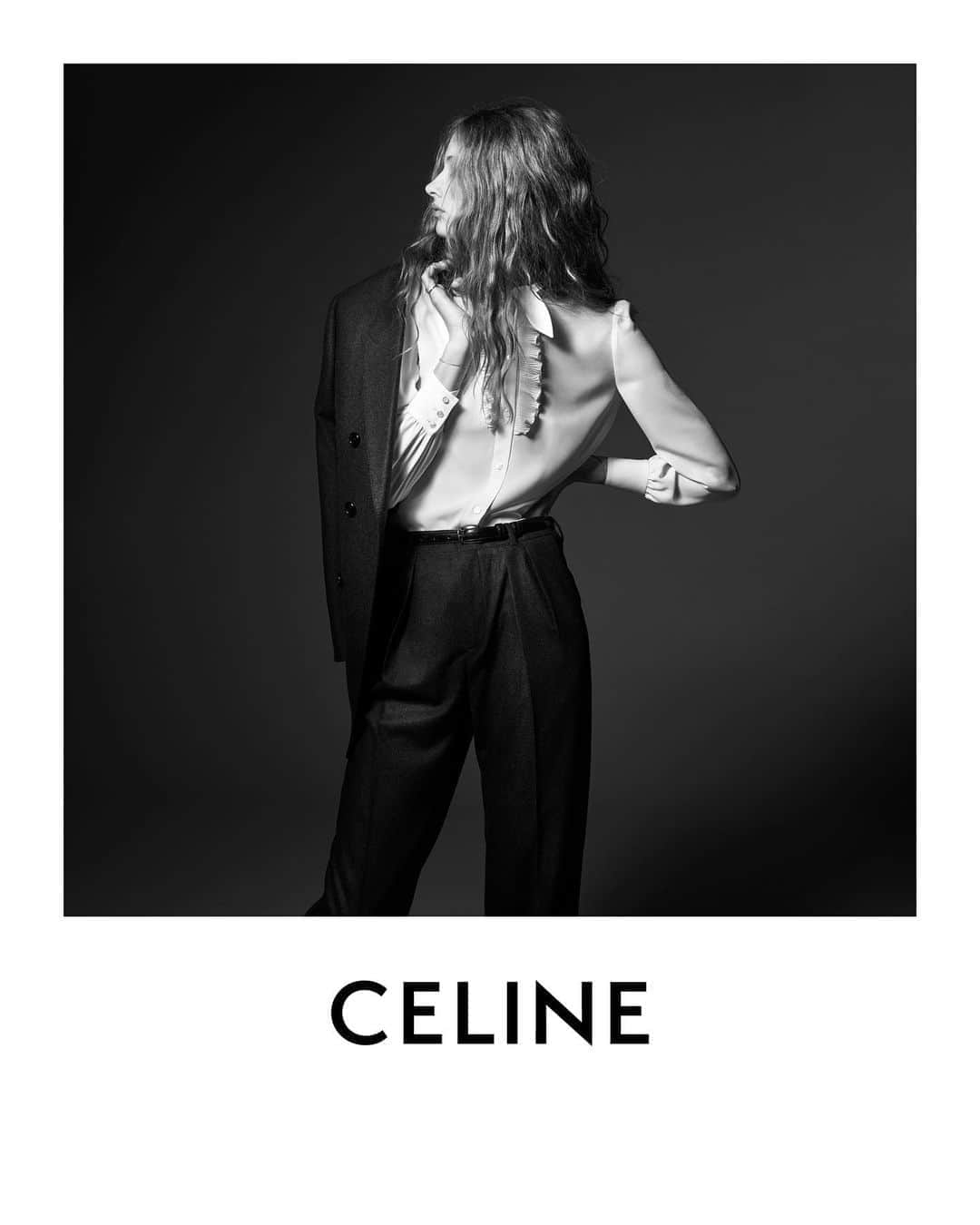 Celineさんのインスタグラム写真 - (CelineInstagram)「CELINE WINTER 20 PART 1 CELINE TAILORING   THE CLASSIC CASHMERE SUIT   COLLECTION AVAILABLE IN STORE AND AT CELINE.COM JULY 2020   ANNA FRANCESCA PHOTOGRAPHED BY @HEDISLIMANE IN SAINT-TROPEZ IN NOVEMBER 2019   #CELINEBYHEDISLIMANE」7月1日 4時03分 - celine