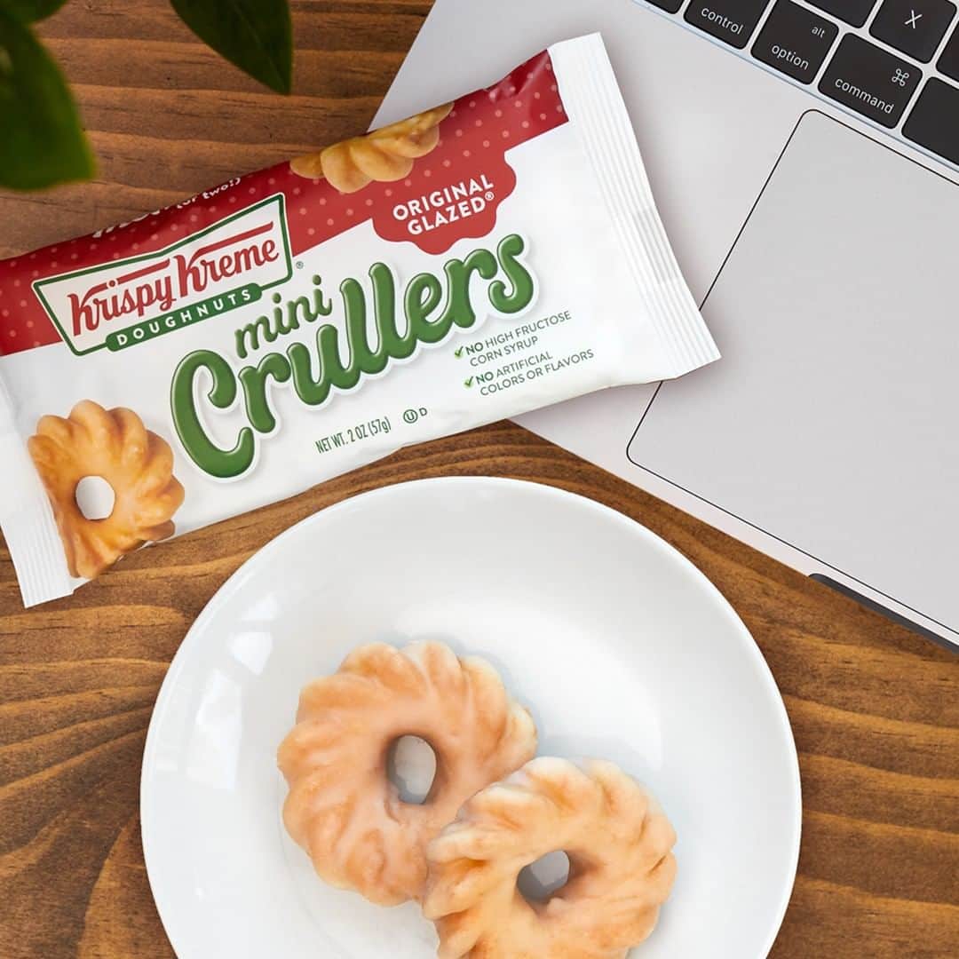 Wal-Mart Stores, Incのインスタグラム：「Some people see doing the dishes, emptying the trash, and walking the dog as part of everyday life. We see it as reasons to treat ourselves with the new Krispy Kreme mini crullers and bites. Available in all of your fave flavors and exclusively at Walmart. 🍩」