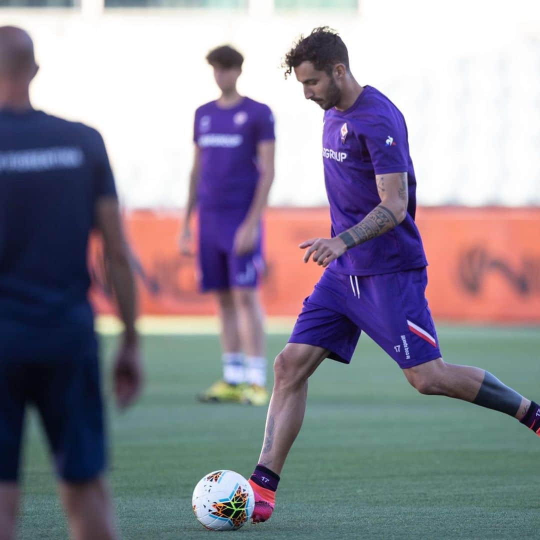 ACFフィオレンティーナさんのインスタグラム写真 - (ACFフィオレンティーナInstagram)「FOCUS 💪 🔛 #FiorentinaSassuolo   #ForzaViola 💜 #Fiorentina」7月1日 4時37分 - acffiorentina