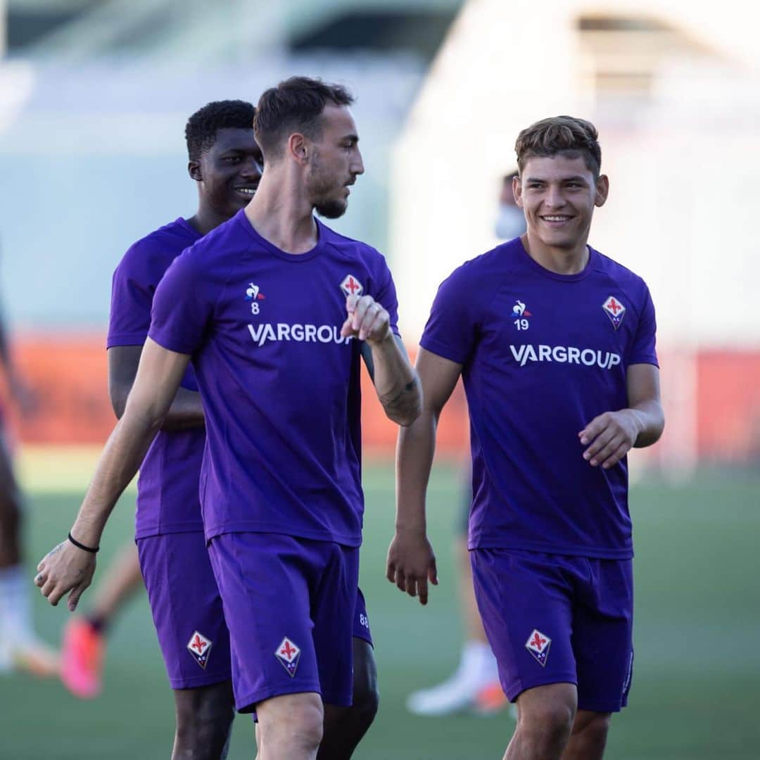 ACFフィオレンティーナさんのインスタグラム写真 - (ACFフィオレンティーナInstagram)「FOCUS 💪 🔛 #FiorentinaSassuolo   #ForzaViola 💜 #Fiorentina」7月1日 4時37分 - acffiorentina