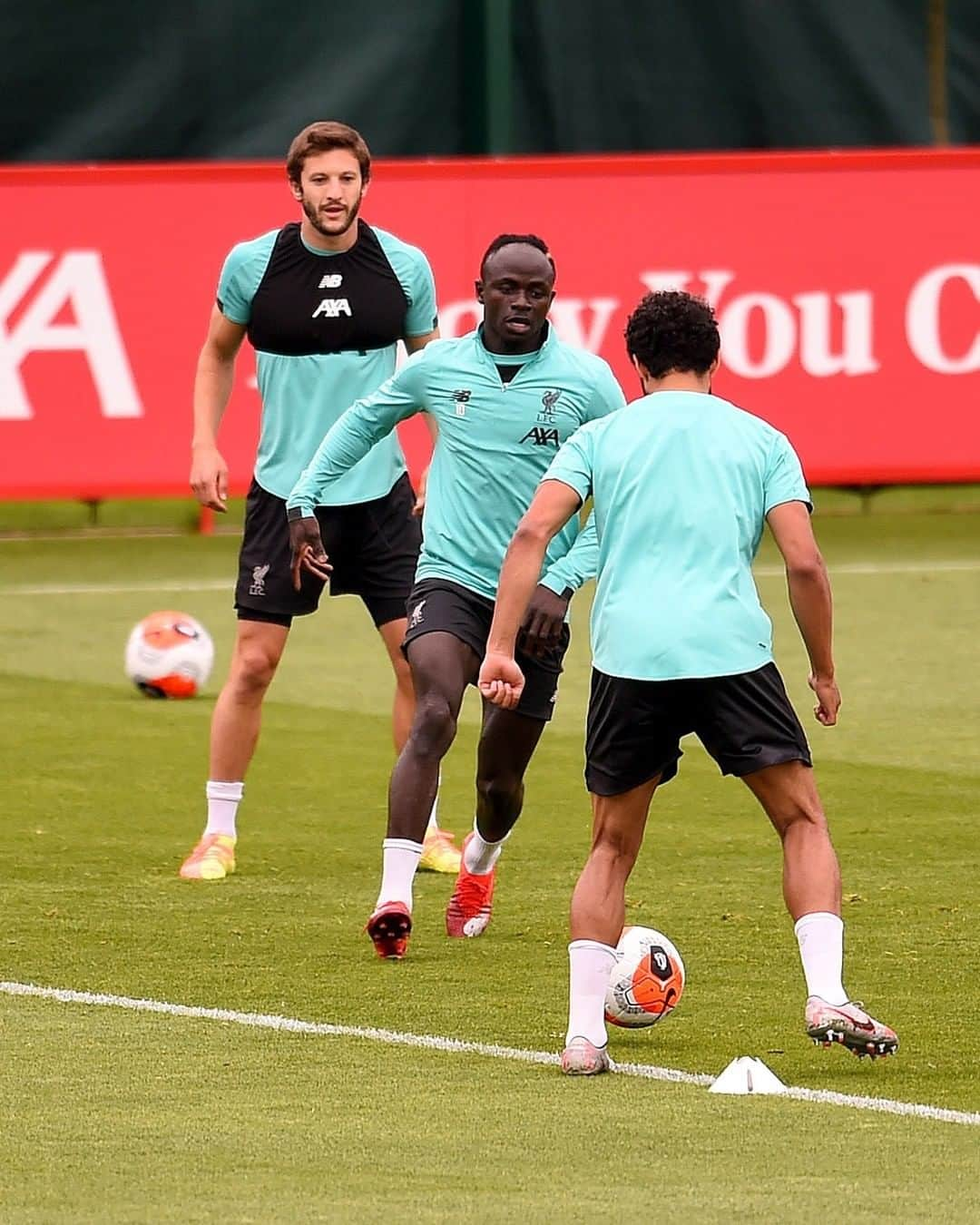 リヴァプールFCさんのインスタグラム写真 - (リヴァプールFCInstagram)「Preparing for Thursday 👊🔴 #LFC #LiverpoolFC #Training」7月1日 5時00分 - liverpoolfc