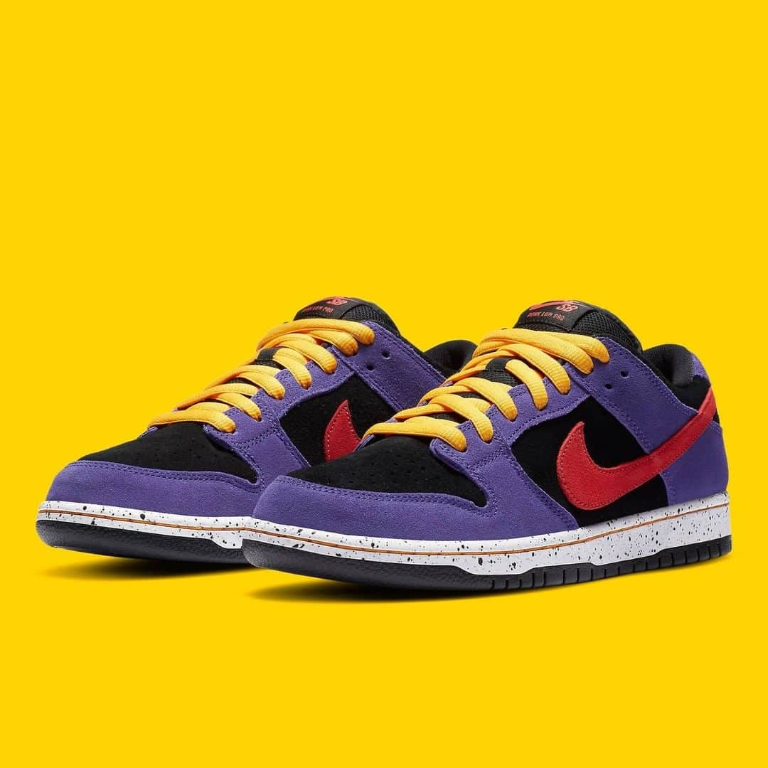 Sneaker Newsさんのインスタグラム写真 - (Sneaker NewsInstagram)「Official images of the Nike SB Dunk Low "ACG Terra" have surfaced! Are these one of the better "GR" SB Dunks of 2020? For a closer look, check out our IG stories and swipe up.」7月1日 5時00分 - sneakernews