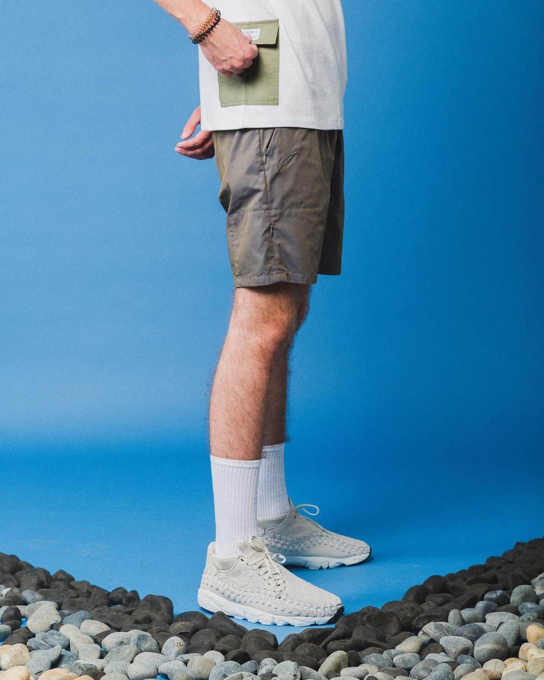 のインスタグラム：「“The Road Not Taken” - 10 am pst tomorrow. #publishbrand #todayfortomorrow #theroadnottaken #robertfrost」