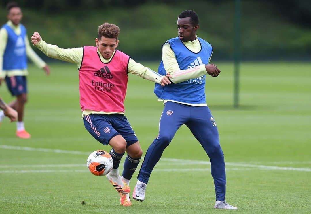 ルーカス・トレイラさんのインスタグラム写真 - (ルーカス・トレイラInstagram)「Happy to be back training with the team.  Feliz de volver a entrenar con el equipo.    ❤️⚽️💪🏻 #ComeOngunners🔴 #LT11」7月1日 5時40分 - ltorreira34