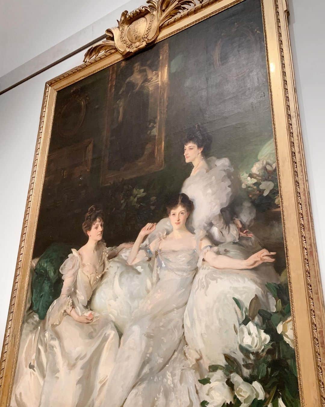 Kelsey Simoneのインスタグラム：「Reminiscing on being at the Met.」