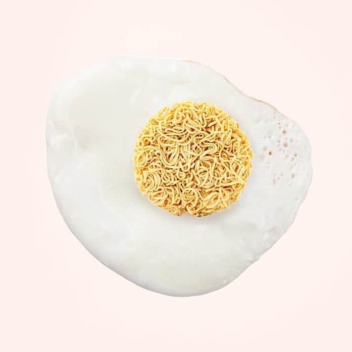 のインスタグラム：「🍳 by 👉 Alex Proba @alexproba 👈  #AlexProba #aposteraday #eggsconcept #egg #friedegg #spaguetti」