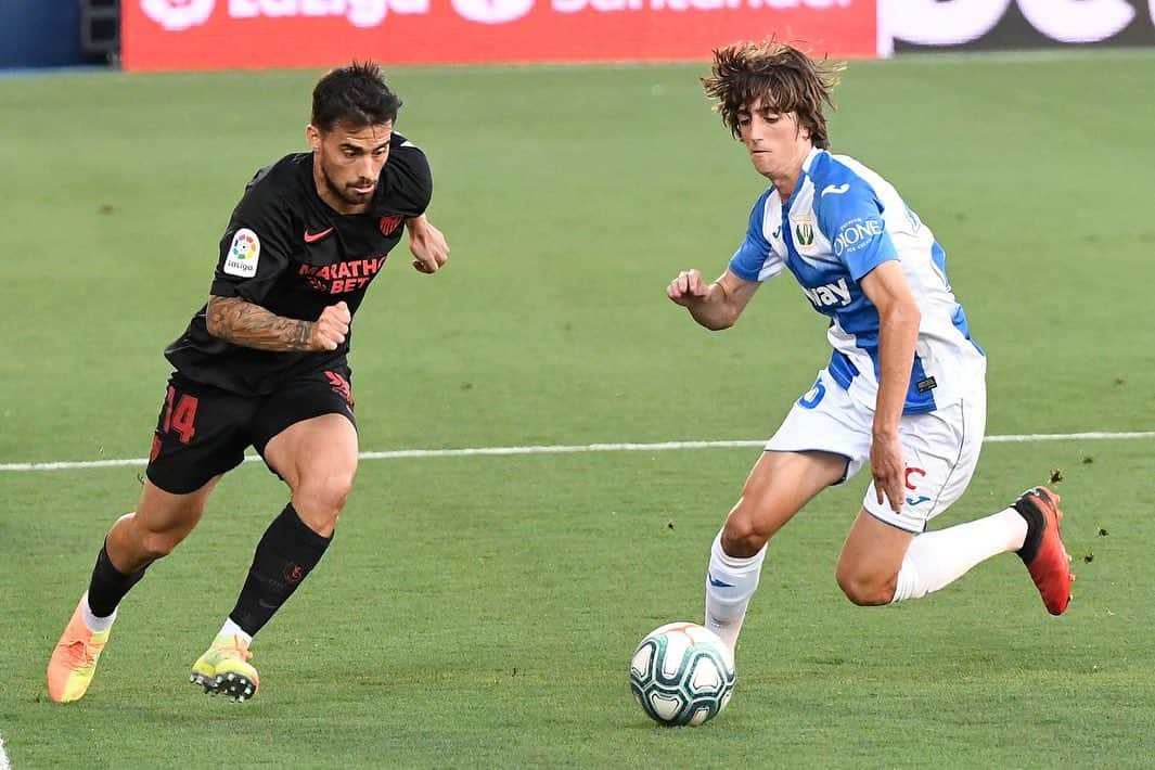 ヘスス・フェルナンデス・サエスのインスタグラム：「+3! Una final menos... 🔥 ¡TODOSJUNTOS! @sevillafc」