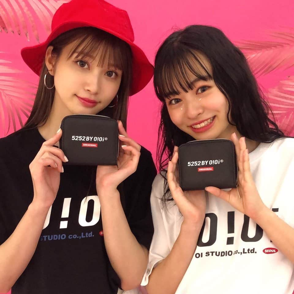 Popteenさんのインスタグラム写真 - (PopteenInstagram)「今月号の付録はこちら💁‍♀️💖💖 POPモデルにもファン多数の大人気韓国ブランド5252 BY O!Oiとコラボのオリジナルロゴ入り二つ折り財布🇰🇷👛小銭入れ、お札入れ、カード入れがあって収納力バツグンだよ👏POPモデルも大絶賛のお財布、ティーンズのみんなもたくさん使ってね🥺😘😍 #popteen#付録#財布#付録財布#8月号#めるる#リコリコ#莉子#生見愛瑠 #POPモデル#5252byoioi #韓国#韓国スタイル」7月1日 17時46分 - popteen_official